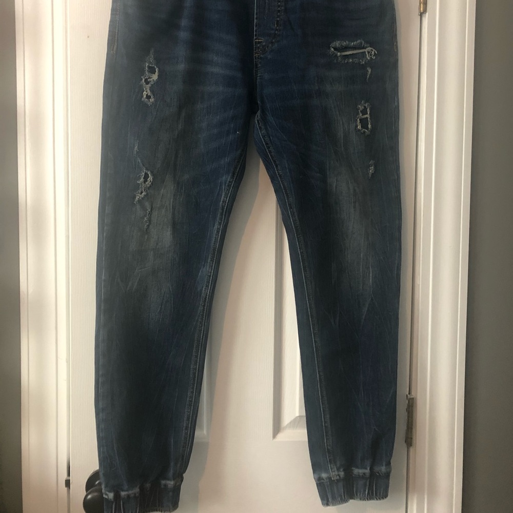 American Eagle Outfitters jogger jeans Medium